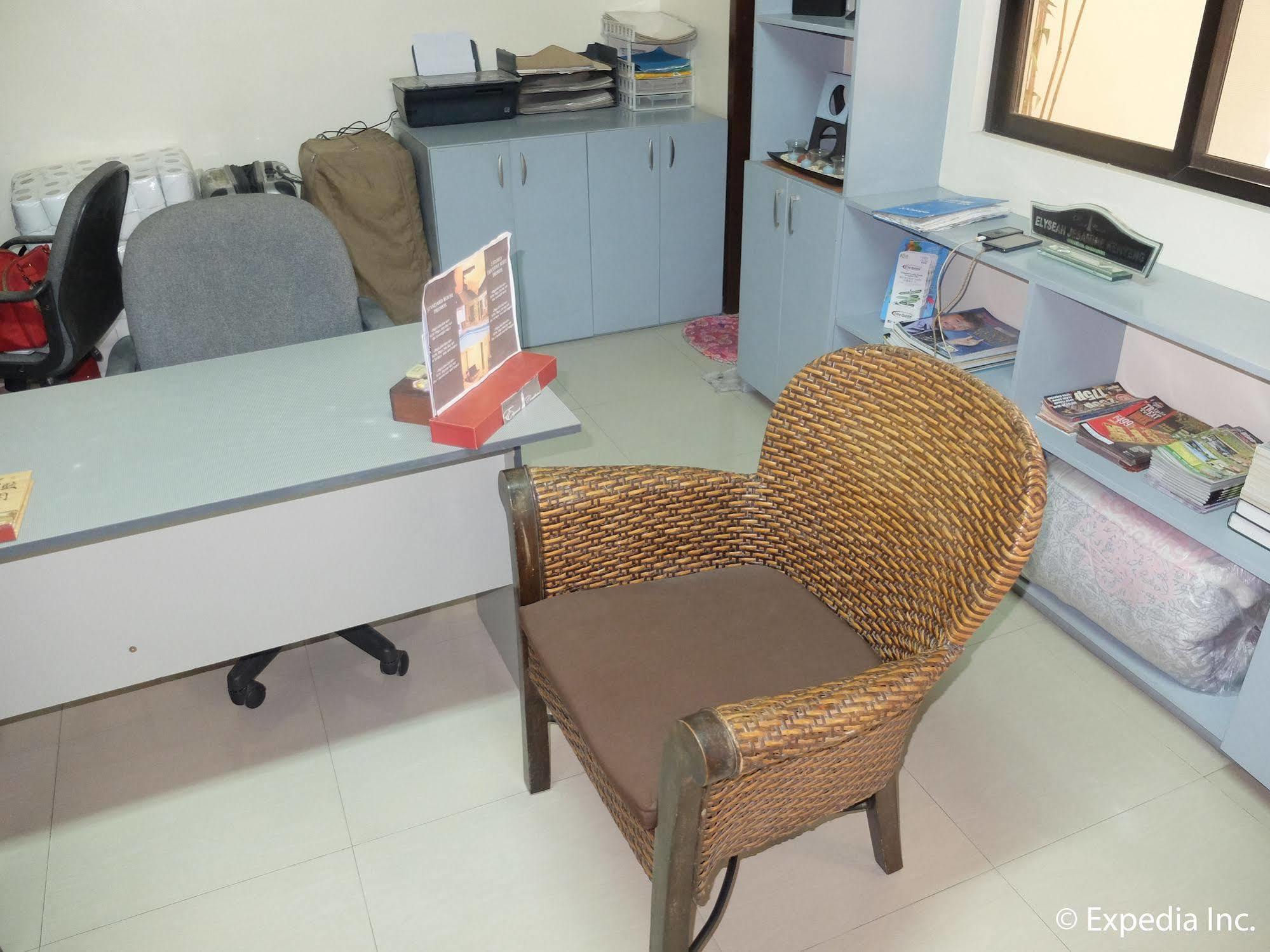 Elyseah Condotel อังเฮเลส ภายนอก รูปภาพ